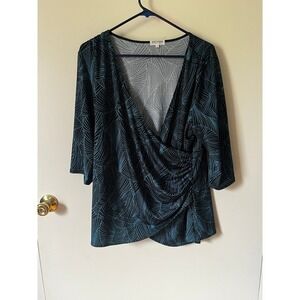 Kiyonna Womens Faux Wrap Ruched Side Top Teal Black Leaf Print 3/4 Sleeve Size 1